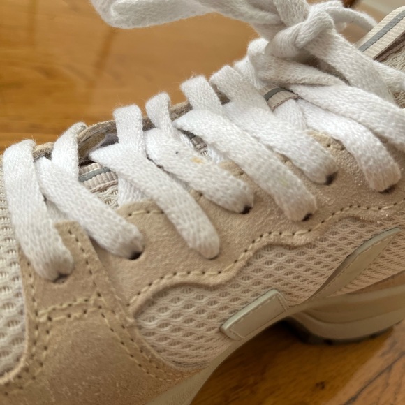 Veja Venturi Alveomesh in Gravel Menthol, US W 8 / Eur  39 - Picture 10 of 12